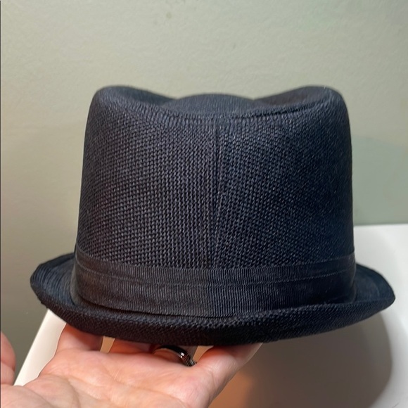 Stylish Black Fedora Hat - Picture 3 of 5